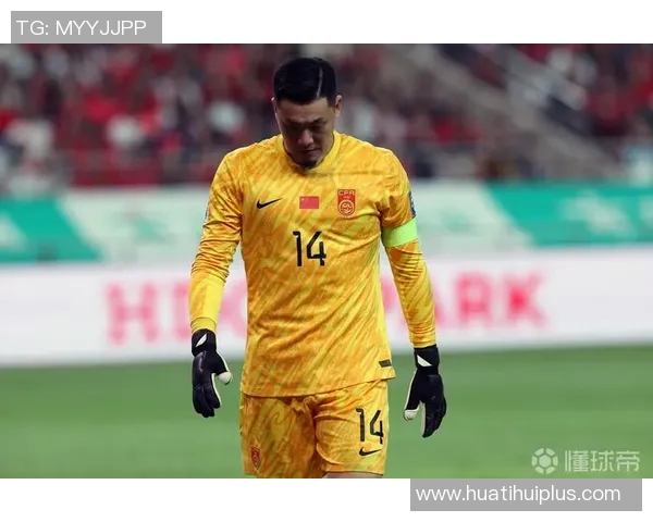 王大雷36岁庆祝里程碑荣获两件中国顶级联赛出场数纪念球衣 王大雷36岁庆祝里程碑荣获两件中国顶级联赛出场数纪念球衣