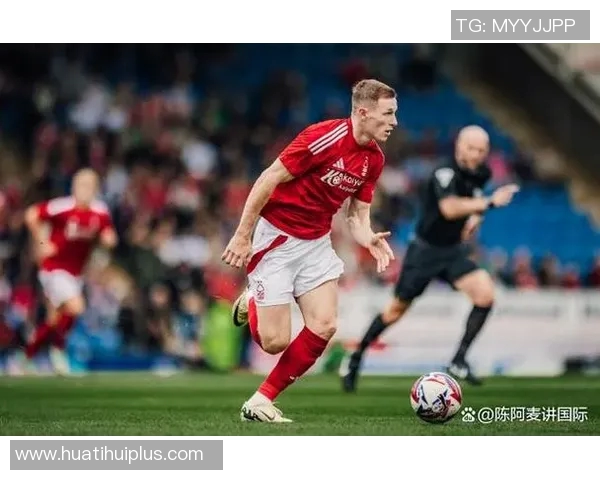 曼联继续追逐埃利奥特安德森作为主要引援目标的最新动态 曼联继续追逐埃利奥特安德森作为主要引援目标的最新动态